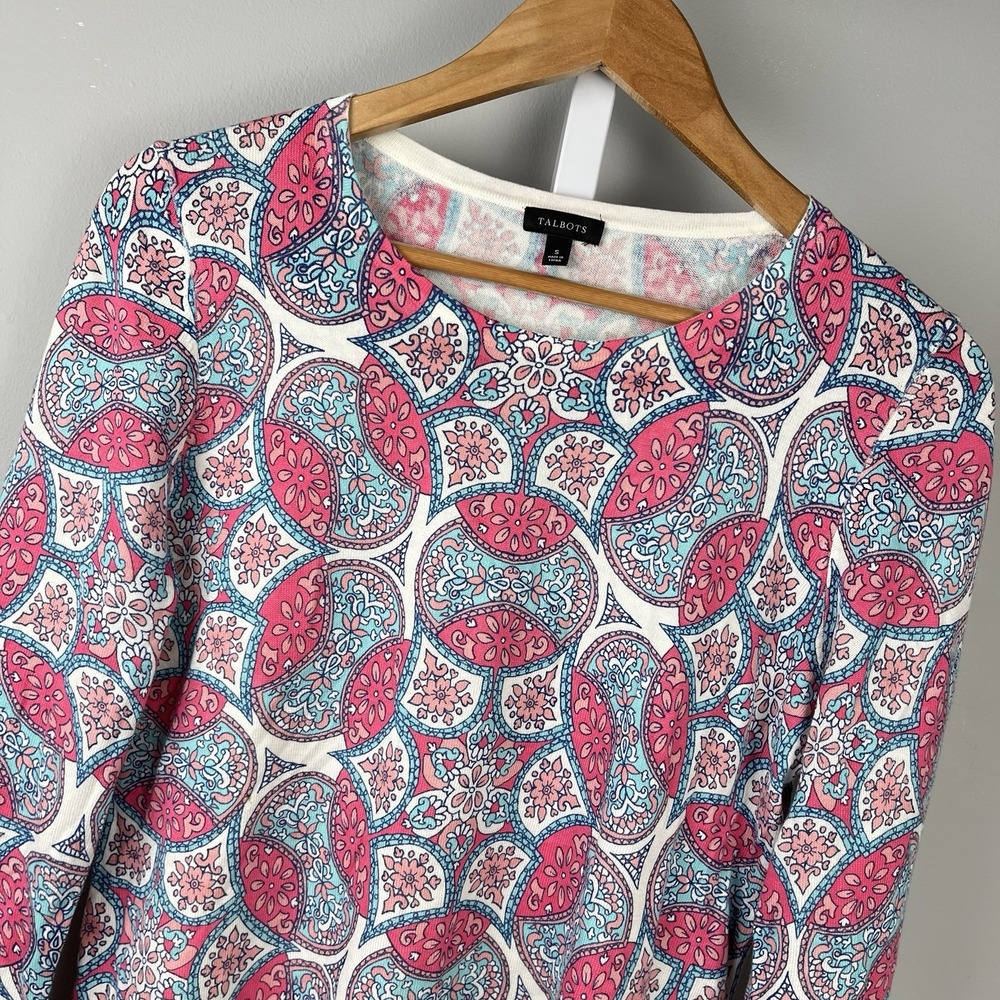 Talbots Knit Top Sweater Womens S Pink Blue Medallion Print Lightweight Pullover